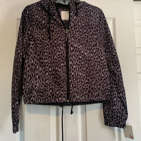 NWT Gray leopard wind breaker - Picture 1 of 6